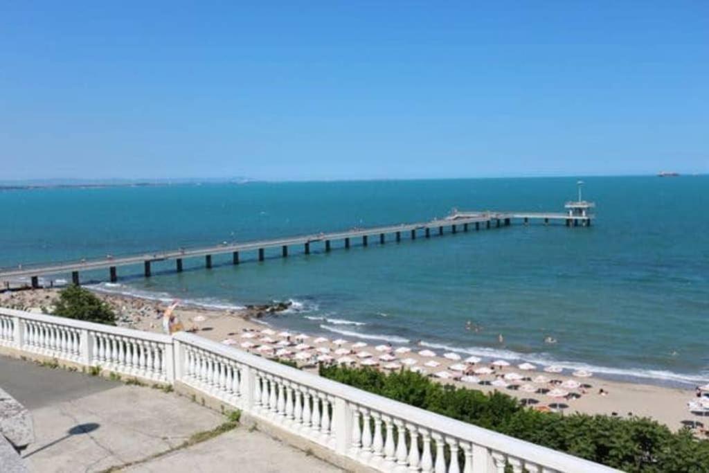 Comfy Home In The Heart Of Burgas Extérieur photo